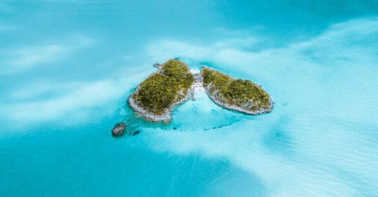 Retreats - Paradise Island Surrounded by Turquoise Water