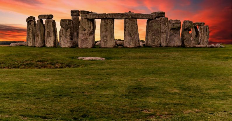 Monuments - Stonehenge, England